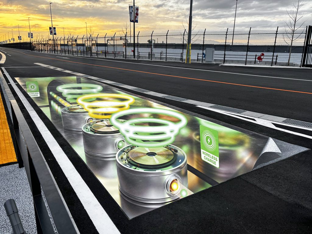 制作実績/関西万博2025技術紹介のためのトリックアート | ハンズプロ